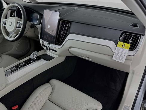 New 2026 Volvo XC60 B5 Ultra w/ Climate Package image 28