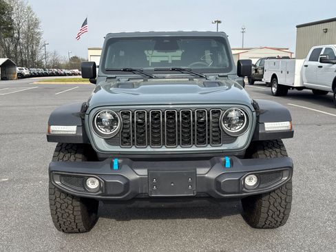 Used 2025 Jeep Wrangler Unlimited Rubicon 4xe image 2