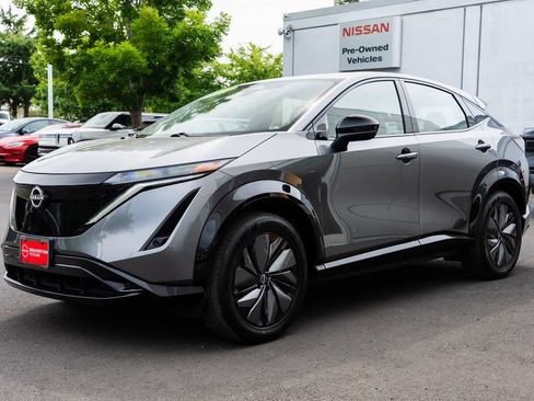 Used 2024 Nissan Ariya AWD image 3