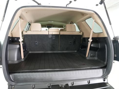 Used 2015 Toyota 4Runner SR5 AWD/4WD image 36