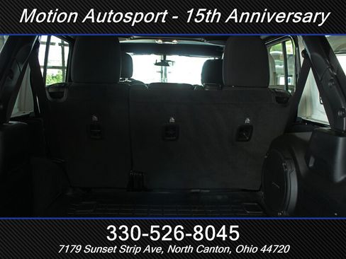 Used 2020 Jeep Wrangler Unlimited Rubicon w/ Uconnect 4C Nav & Sound Group AWD/4WD image 11