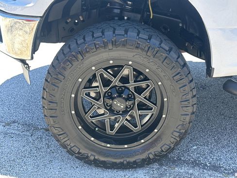 Used 2018 Ford F150 XLT AWD/4WD image 11