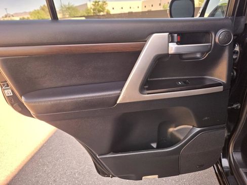 Used 2020 Toyota Land Cruiser Heritage Edition image 67