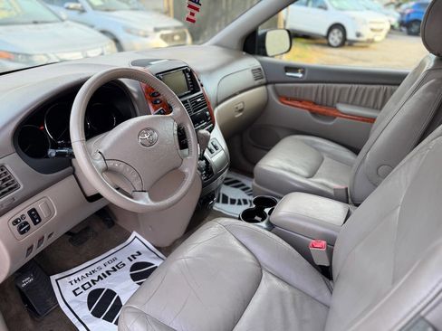 Used 2006 Toyota Sienna XLE Limited image 12