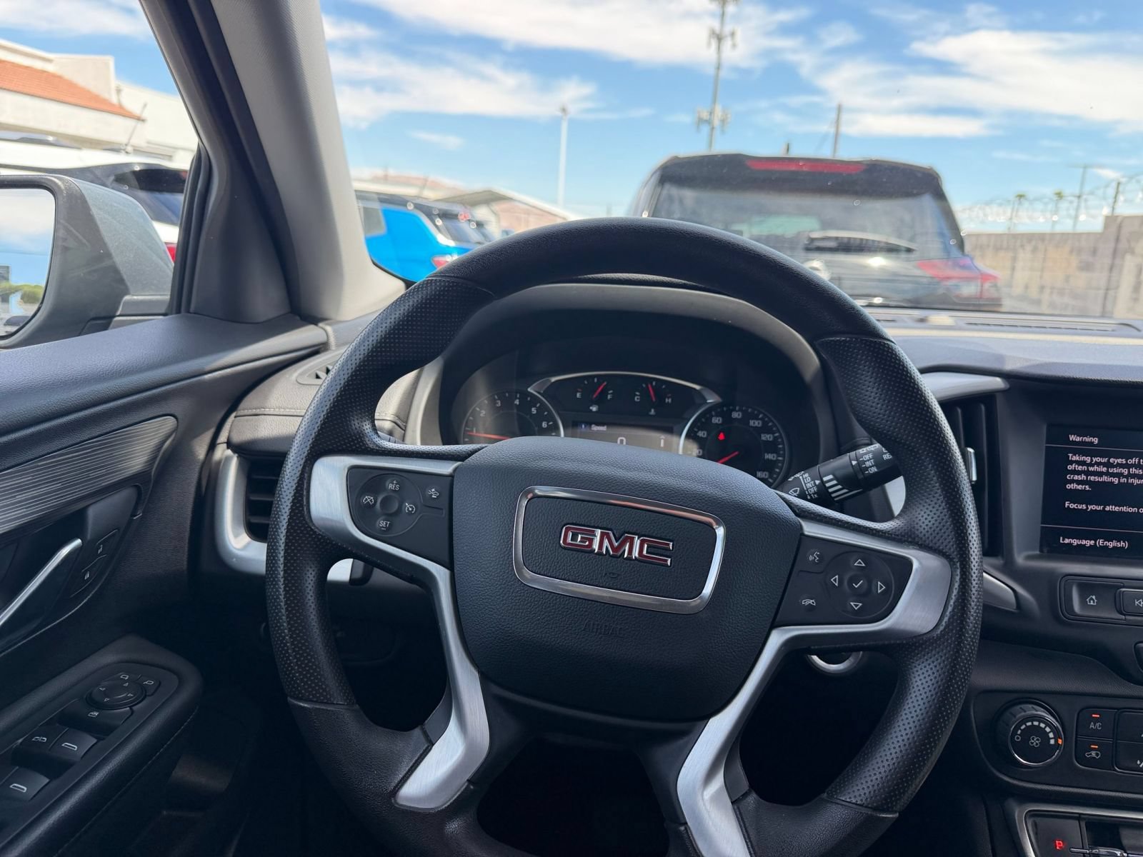 Used 2024 GMC Terrain SLE FWD image 31