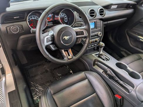 Used 2019 Ford Mustang Coupe RWD image 13