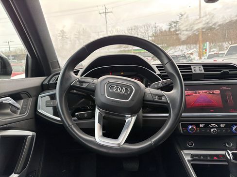 Used 2022 Audi Q3 2.0T Premium image 14