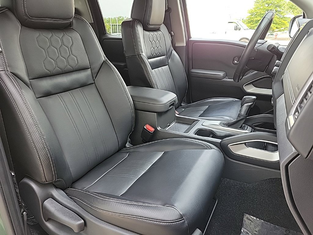 Certified 2024 Nissan Frontier SL w/ Technology Package RWD image 15