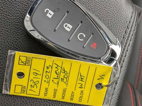 Used 2023 Chevrolet Bolt EUV Premier w/ Redline Edition FWD image 33
