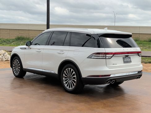 Used 2024 Lincoln Aviator Reserve w/ Elements Package Plus RWD image 4
