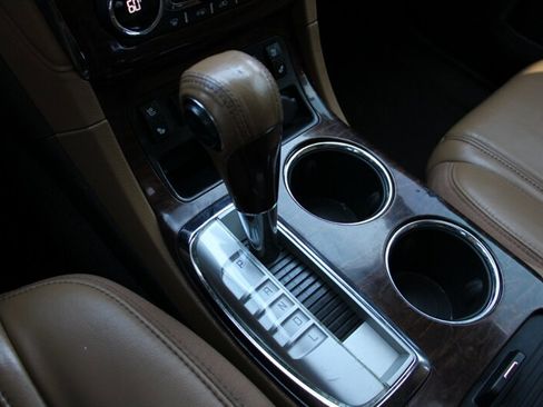 Used 2013 Buick Enclave Premium w/ Trailering Provision Package image 8