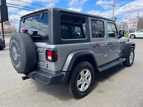 Used 2018 Jeep Wrangler Unlimited Sport S image 3