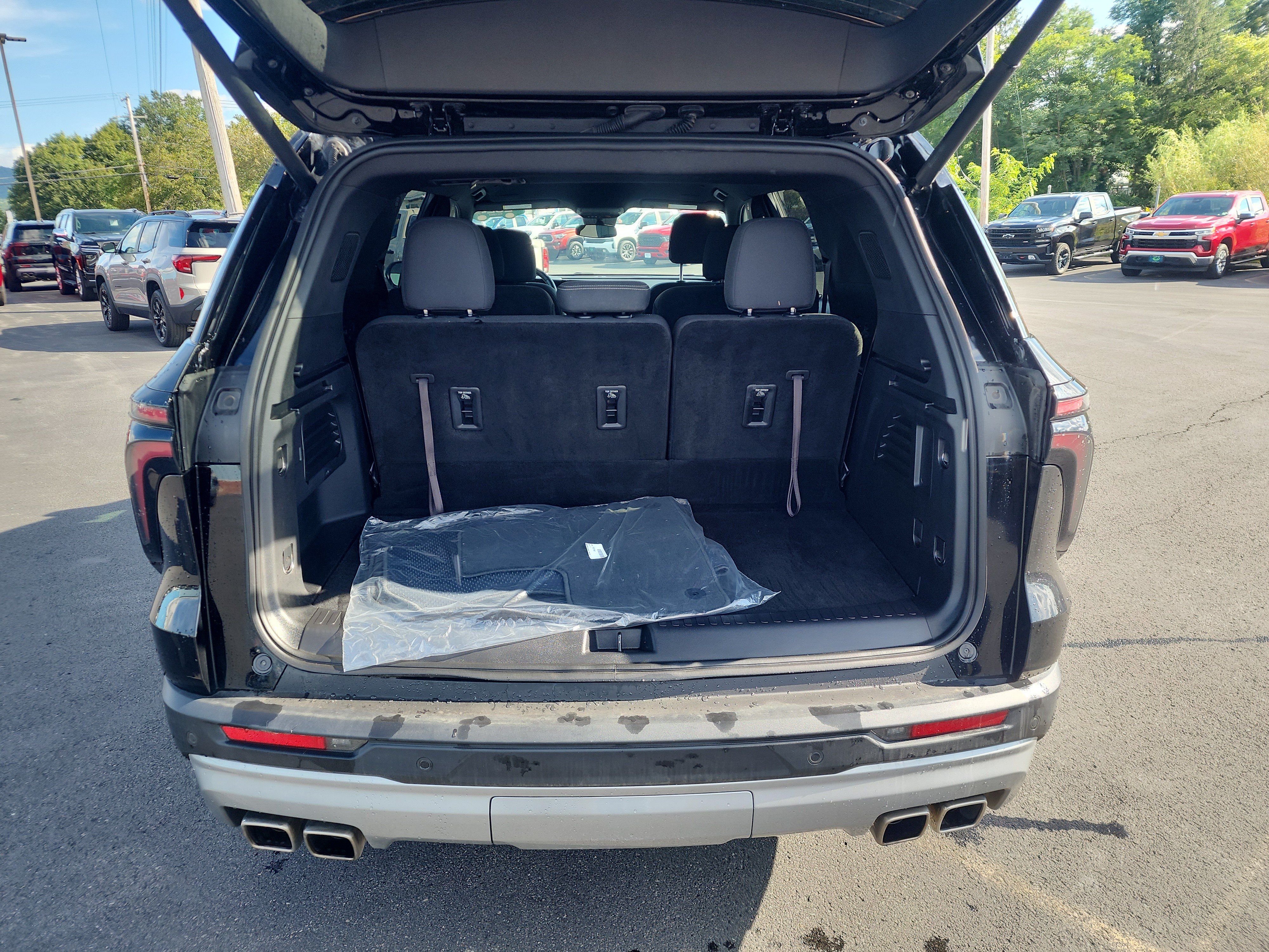 Certified 2024 Chevrolet Traverse LT w/ Trailering Package AWD/4WD image 29