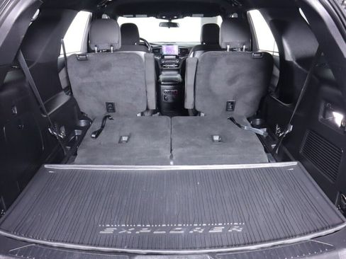 Used 2020 Ford Explorer XLT w/ Comfort Package AWD/4WD image 37