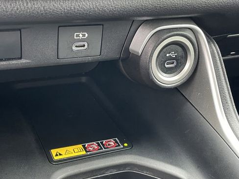 Used 2025 Toyota Grand Highlander FWD image 19