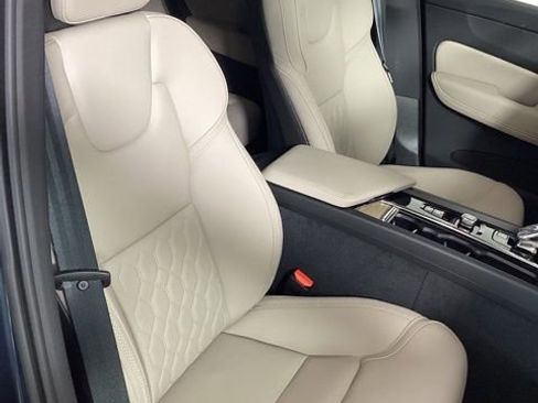New 2026 Volvo XC60 B5 Plus w/ Protection Package Premier image 21