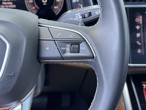 Used 2025 Audi Q8 Premium Plus image 30