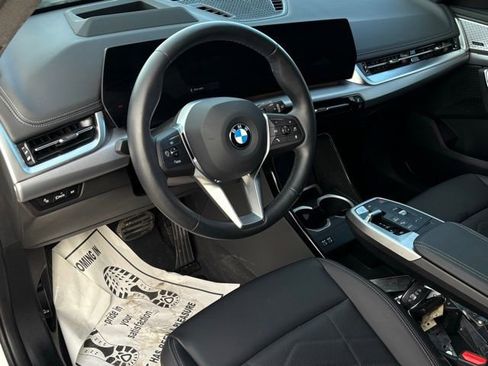 Used 2023 BMW X1 xDrive28i w/ Premium Package image 11