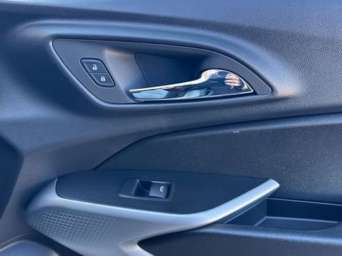 New 2026 Chevrolet Trax RS w/ Sunroof Package image 23