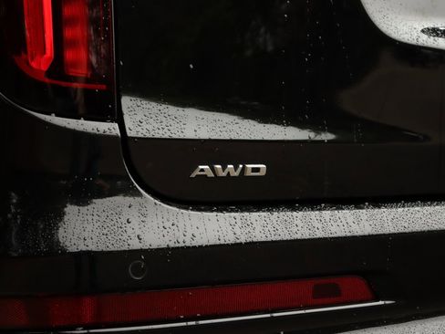 Certified 2024 Cadillac XT6 Premium Luxury w/ Platinum Package image 46