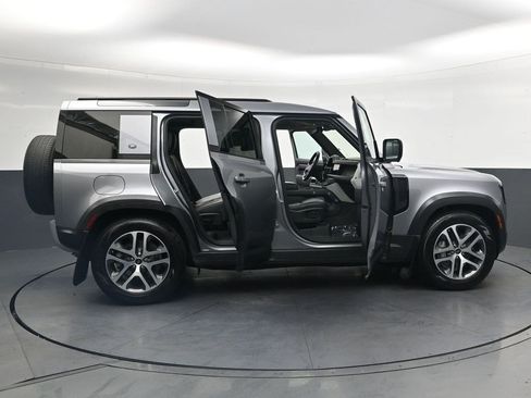 Used 2020 Land Rover Defender 110 SE AWD/4WD image 41