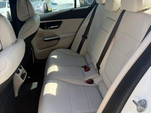 Used 2022 Mercedes-Benz C 300 Sedan image 12