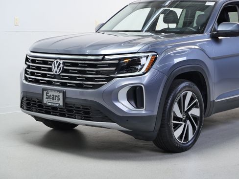 Used 2024 Volkswagen Atlas SEL AWD/4WD image 15