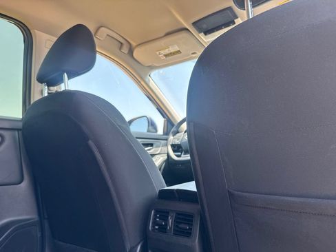 Certified 2025 Nissan Rogue SV FWD image 29