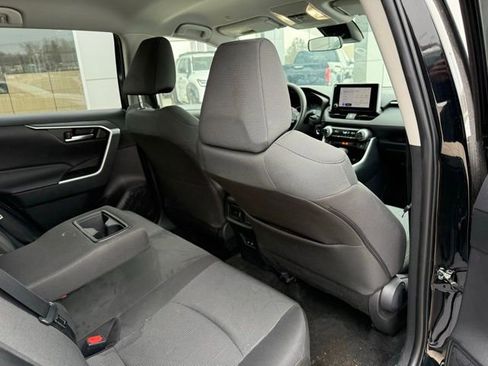 Used 2025 Toyota RAV4 XLE image 29