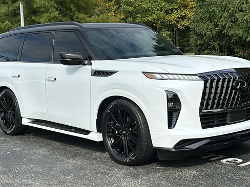 New 2026 INFINITI QX80 4WD image 2