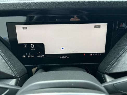 Used 2025 GMC Yukon XL Denali w/ LPO, Floor Liner Package AWD/4WD image 12