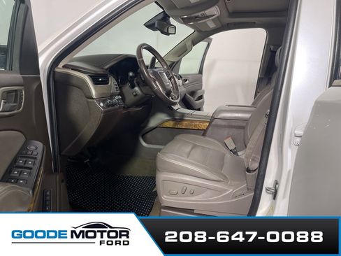 Used 2016 GMC Yukon XL Denali w/ Open Road Package image 15