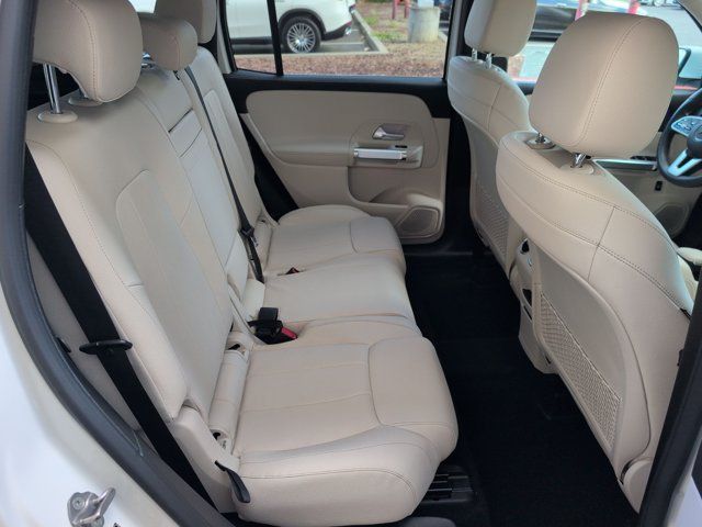 Used 2021 Mercedes-Benz GLB 250 w/ Premium Package image 20