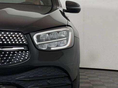 Used 2020 Mercedes-Benz GLC 300 4MATIC image 11