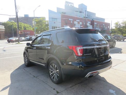 Used 2017 Ford Explorer Platinum AWD/4WD image 5