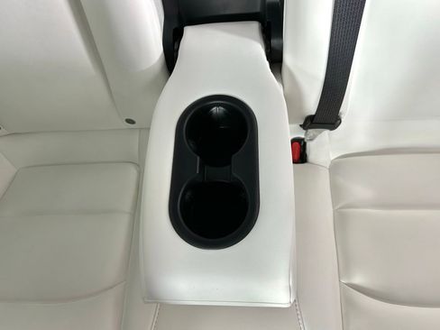 Used 2021 Tesla Model 3 Performance image 31