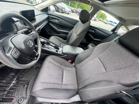 Used 2024 Honda Accord EX image 11