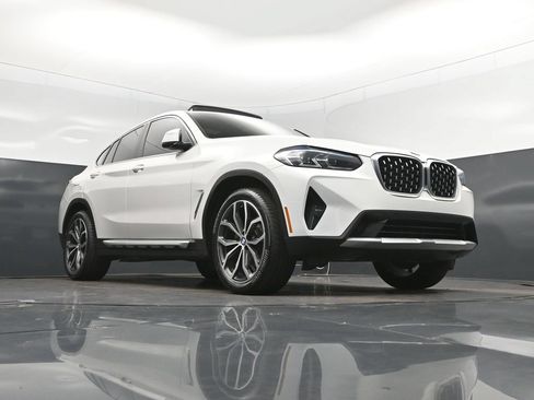 Used 2022 BMW X4 xDrive30i w/ Premium Package AWD/4WD image 44