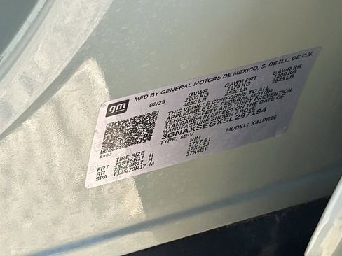 Used 2025 Chevrolet Equinox ACTIV w/ Safety and Technology Package AWD/4WD image 32