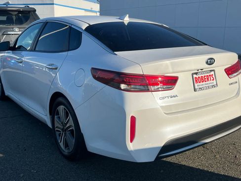 Used 2017 Kia Optima EX image 4