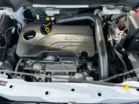 Used 2025 Chevrolet Equinox LT FWD image 32