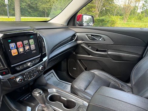 Used 2019 Chevrolet Traverse Premier w/ LPO, Floor Liner Package AWD/4WD image 19