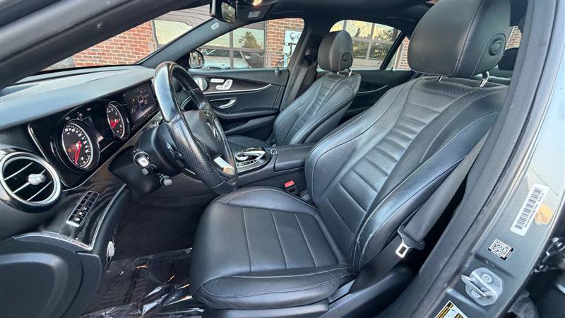 Used 2018 Mercedes-Benz E 300 image 31