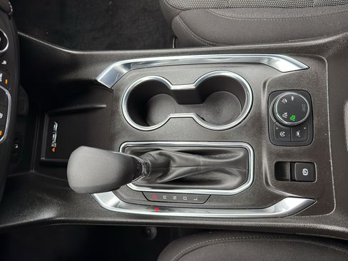 Used 2023 Chevrolet Traverse LT w/ LPO, Floor Liner Package image 23