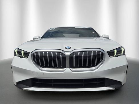 Certified 2024 BMW 530i w/ Convenience Package RWD image 2