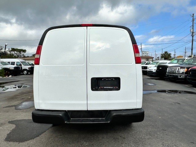 Used 2016 Chevrolet Express 2500 RWD image 7