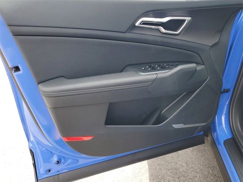 New 2026 Kia Sportage EX w/ EX Panorama Roof Package image 8