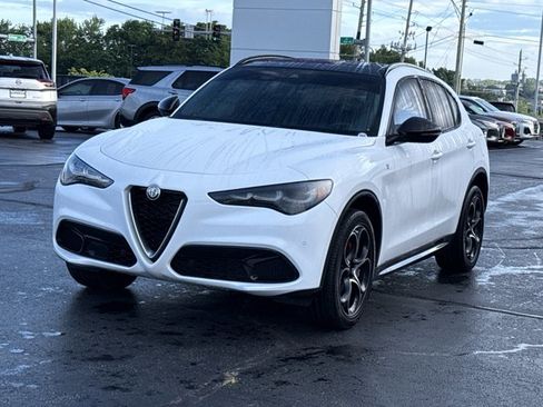 Used 2024 Alfa Romeo Stelvio Ti AWD/4WD image 13
