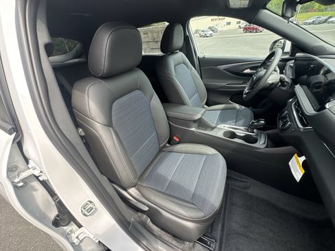 New 2026 Buick Envista Preferred FWD image 24