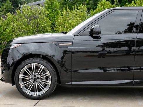 New 2026 Land Rover Range Rover Sport Dynamic SE AWD/4WD image 15